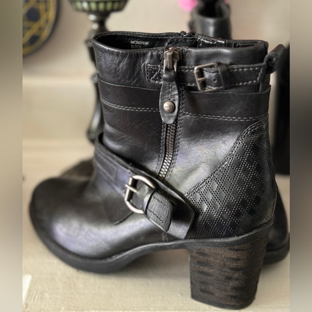 Earth Montana Black Heeled Leather Booties Size US 8.5
